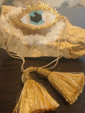 NWOT/ ARTISAN hand beaded adjustable evil  eye bracelet